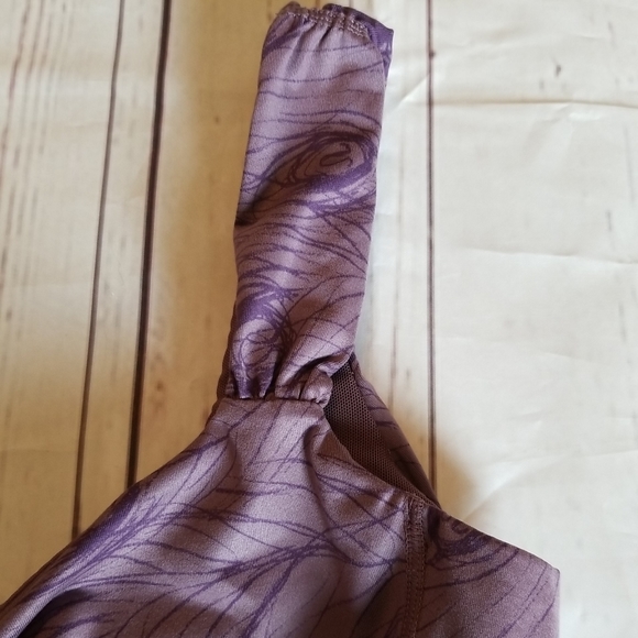 Lululemon Aria Peacock Feather Tank sz 8 built in bra purple mesh back in center - Picture 6 of 8